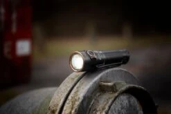 Fenix E30R Aufladbare EDC-Taschenlampe, 1600 Lumen 17 Fenix E30R Aufladbare EDC-Taschenlampe, 1600 Lumen -Schnitt Pro Verkäufe FEE30R 10 fenix