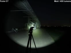 Fenix C7 Wiederaufladbare Taschenlampe, 3000 Lumen -Schnitt Pro Verkäufe FenixC709